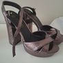 Metallic high heels Image 2