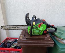 chainsaw