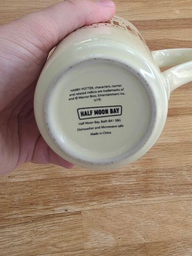 Harry Potter Mug Hogwarts Dont Let The Muggles Get You Down