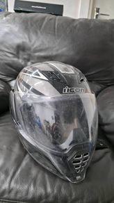Helmet icon