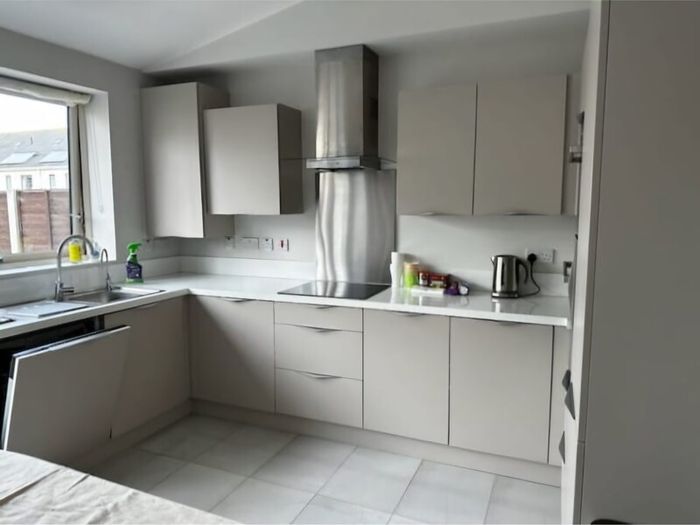 fitted kitchen