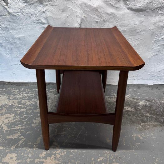 Mid Century Modern Danish End/Side Table