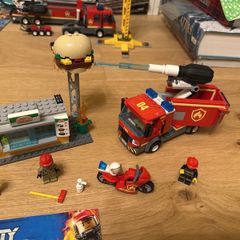 Lego City Burger Hut Fire 60214
