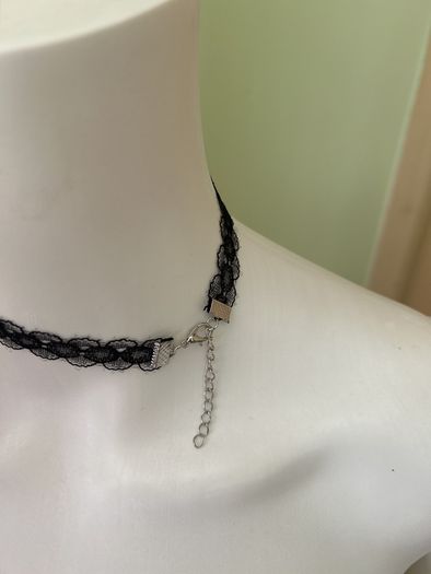 Black lace necklace