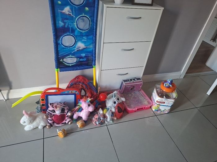 toys
