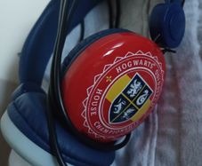 Harry Potter Hogwarts Quidditch headphones