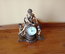 Vintage style mantle clock