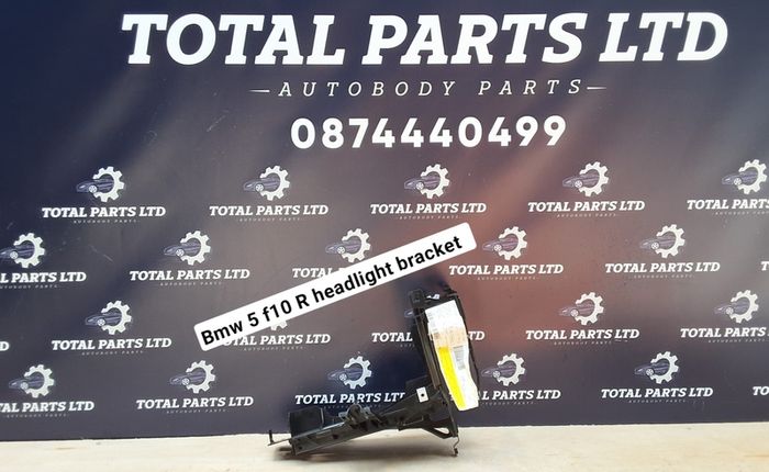 Bmw 5 series f10 righr headlight bracket