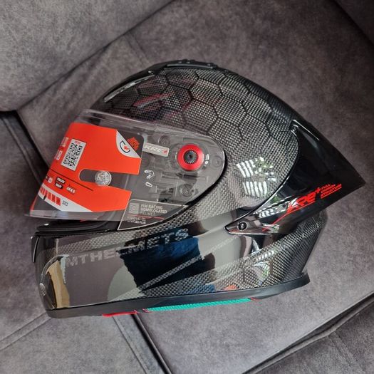 Motorcycle helmet
