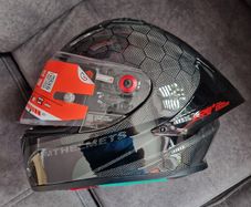 Motorcycle helmet
