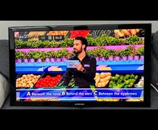 Samsung 40 Inch Full HD TV Remote Included