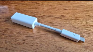 Apple Thunderbolt To Gb Ethernet (a1433)