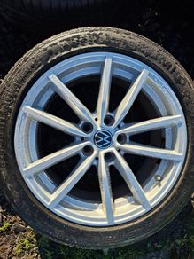 17" Vw Alloys with tyres