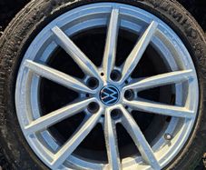 17" Vw Alloys with tyres