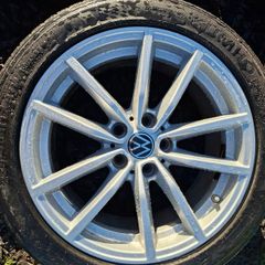 17" Vw Alloys with tyres