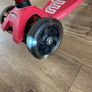 Micro Maxi Deluxe with LED Wheels Image 7