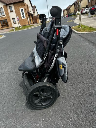 Out n About Double buggy