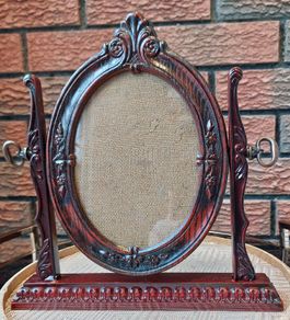 Antique Oval Picture Frame