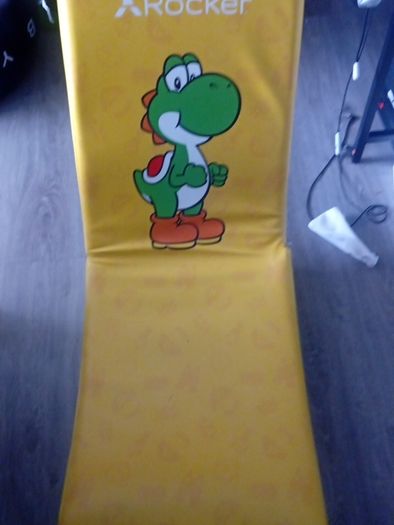 super Mario gaming chair  good condition