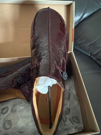 Clarks Burgundy Patent Leather Shoes Size UK 8