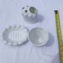 Vintage 80s Ceramic 3pce Scalloped edge Bathroom Set Image 6
