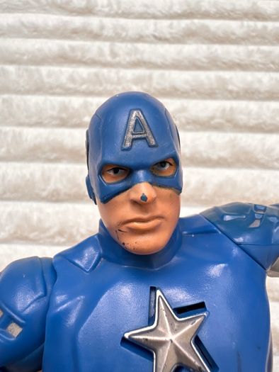Marvel Captain America 2012 Action Figure approx. 25 cm. Twist Used Please see photos