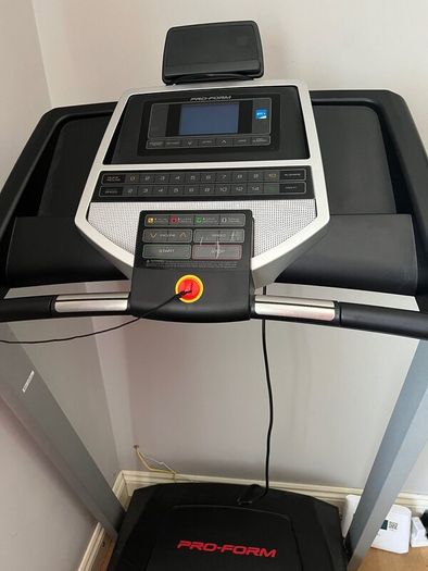 ProForm 305 CST Treadmill  Excellent Condition
