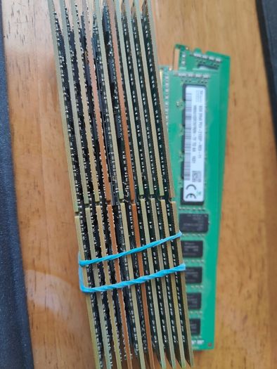 Memory ram DDR4  8GB pc and server