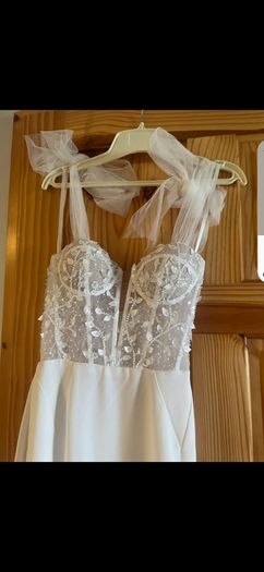 Wedding dress