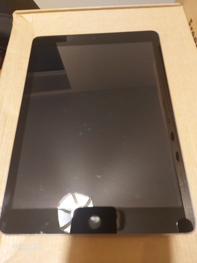 Apple Ipad Air 1st, 32 GB, Space Gray, Activation Locked, Excellent Cosmetic Condition, for parts or repair