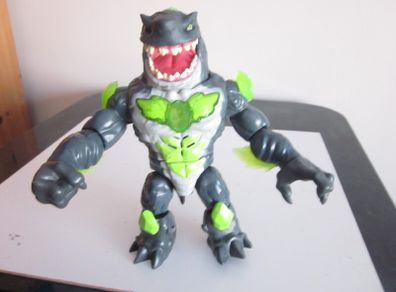 Beast Lab Creator Shark Figure With Lights And Sounds