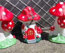garden ornaments