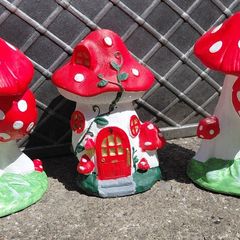 garden ornaments