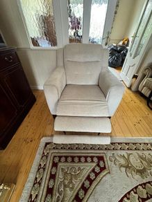 Reclinable Armchair