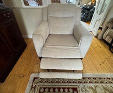 Reclinable Armchair