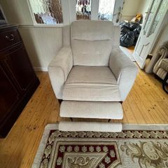 Reclinable Armchair
