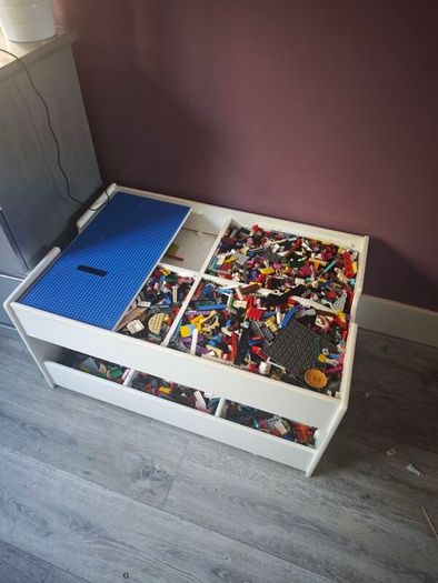 Lego table