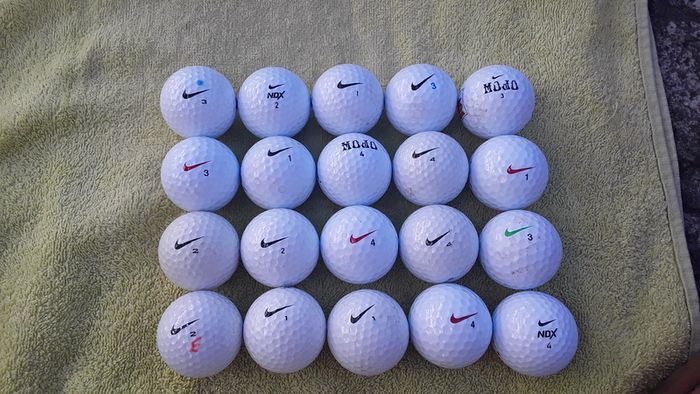 20 Nike Golf balls