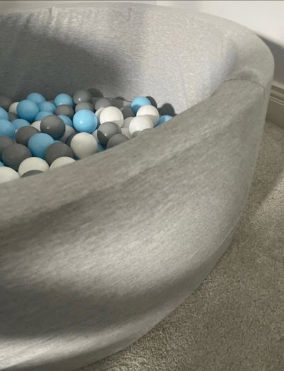 Ball Pit with balls