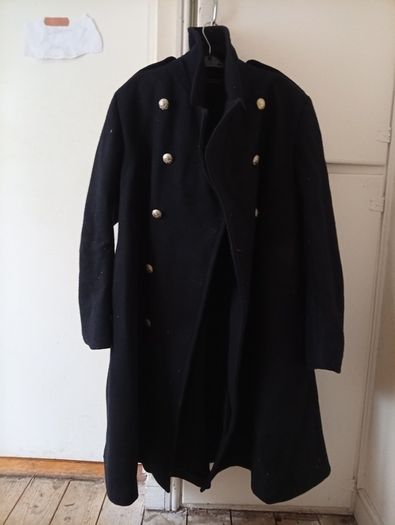 C3. 1960s  obsolete Garda Siochana Heavy Wool Overcoat . 100% Original Silver Crest Buttons