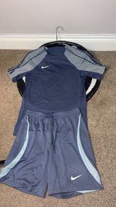 Nike Stride 2 Piece Small Set