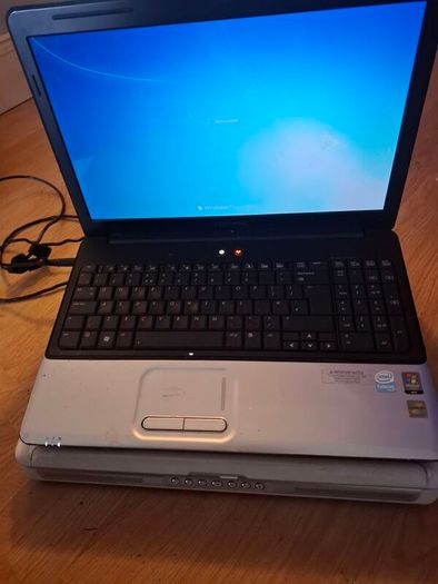 4 laptops