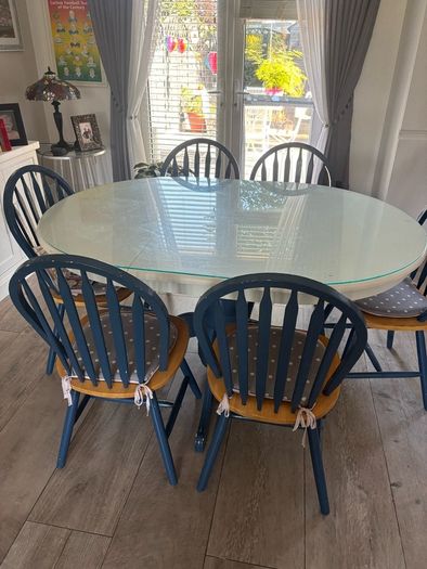 free table & chairs