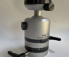 Tripod ball head