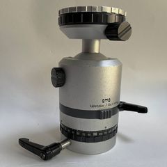 Tripod ball head