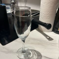 champagne flutes