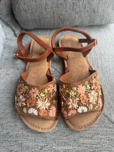 Bnwot NEXT girls sandals UK1