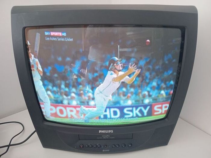 20" Crt Tv/vcr Combi Phillps 20pv220/07