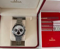 Omega Speedmaster date