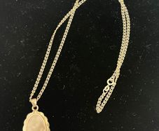 Silver Chain & Mother Of Pearl Pendant
